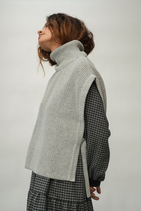 Kanon Recycled Wool Knitted Vest in Grey Marl