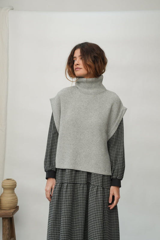 Kanon Recycled Wool Knitted Vest in Grey Marl
