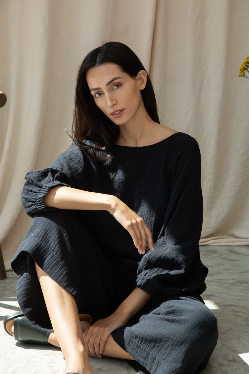 Ivy Organic Cotton Cheesecloth Top in Black