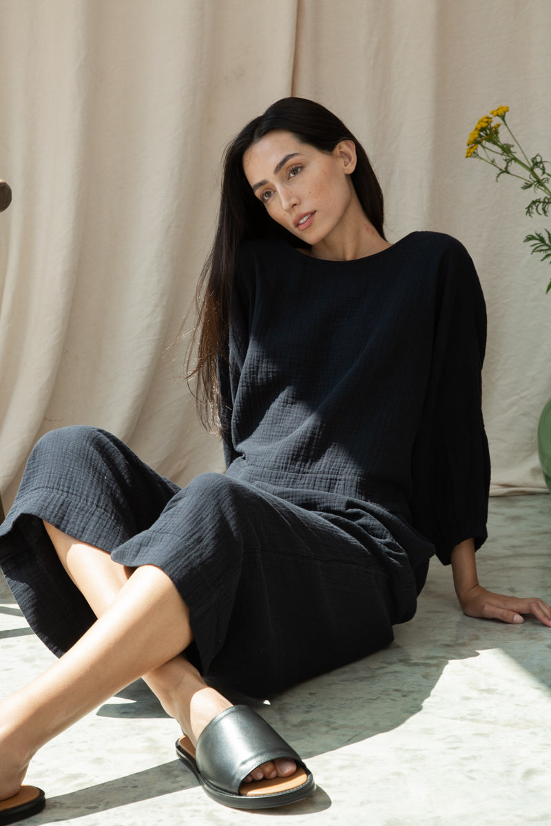 Ivy Organic Cotton Cheesecloth Top in Black