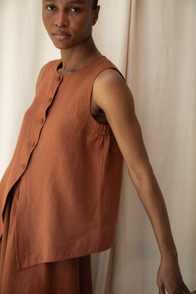 Olivia-May Linen Waistcoat in Russet