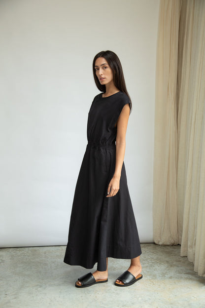Tanya Organic Cotton Jersey and Poplin Dress in Black