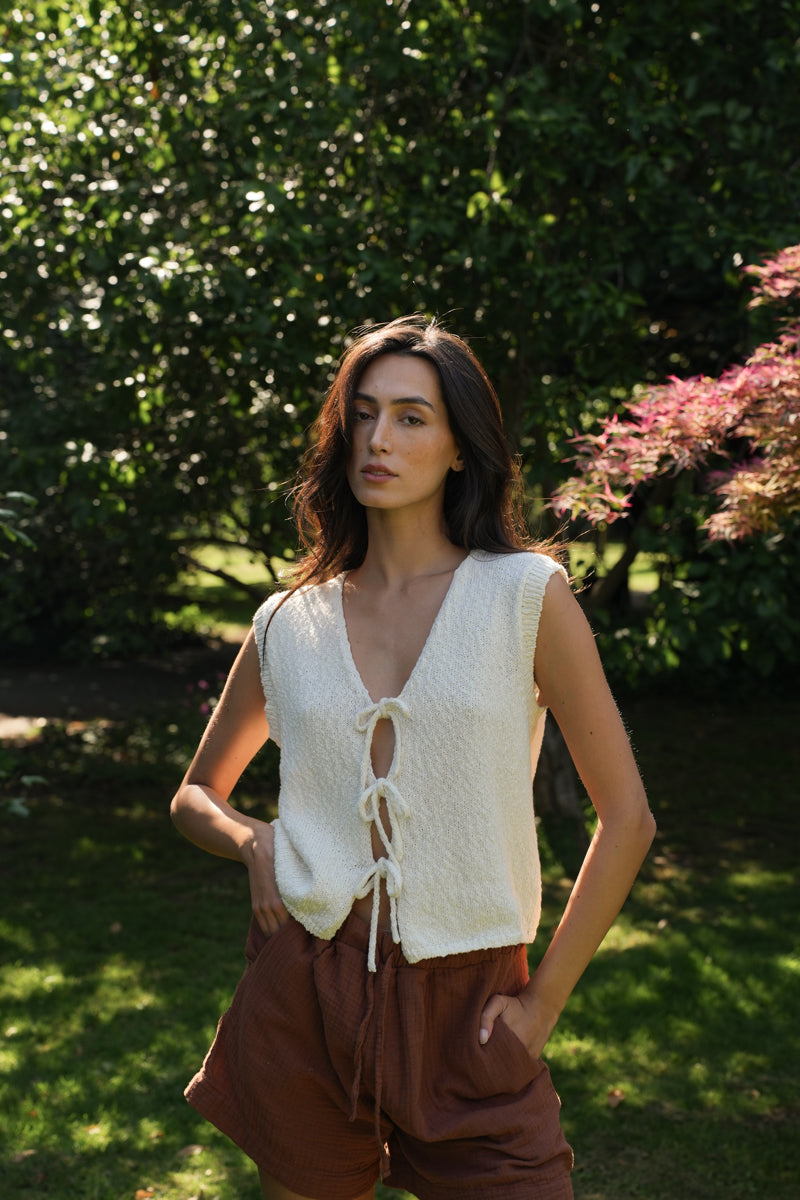 Florence Cotton Linen Knit Vest in Off White