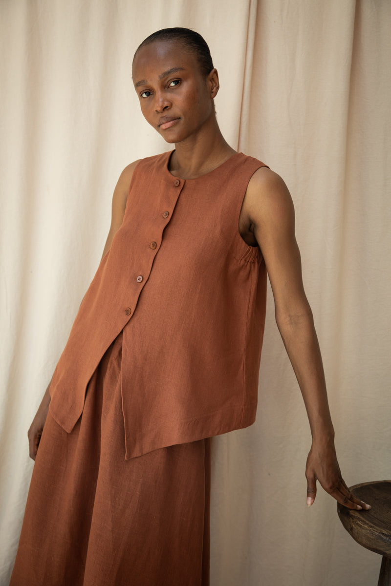 Olivia-May Linen Waistcoat in Russet